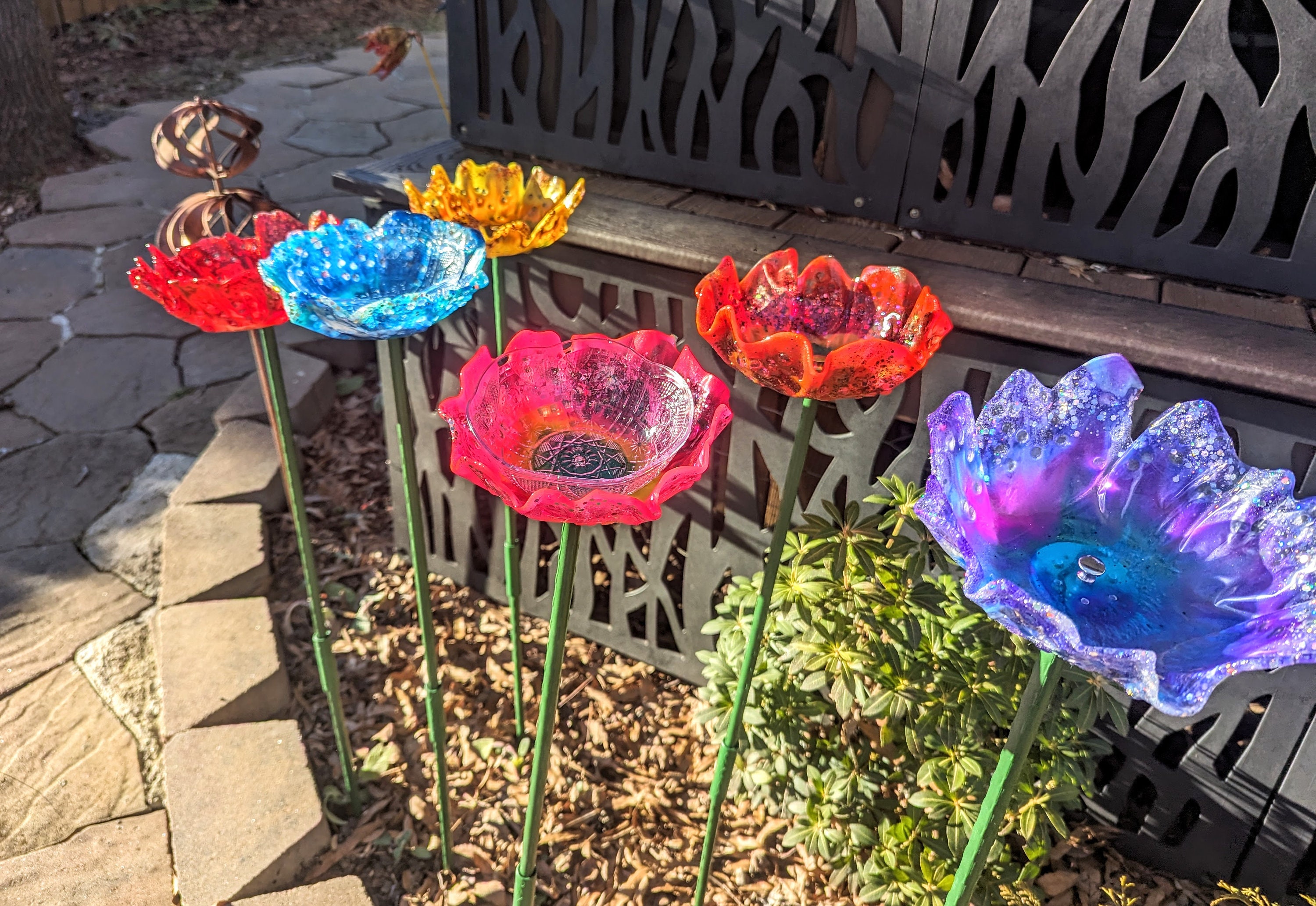 Stunning Organic Resin Flower Bird Feeder and Bee Bath for Garden Pollinators