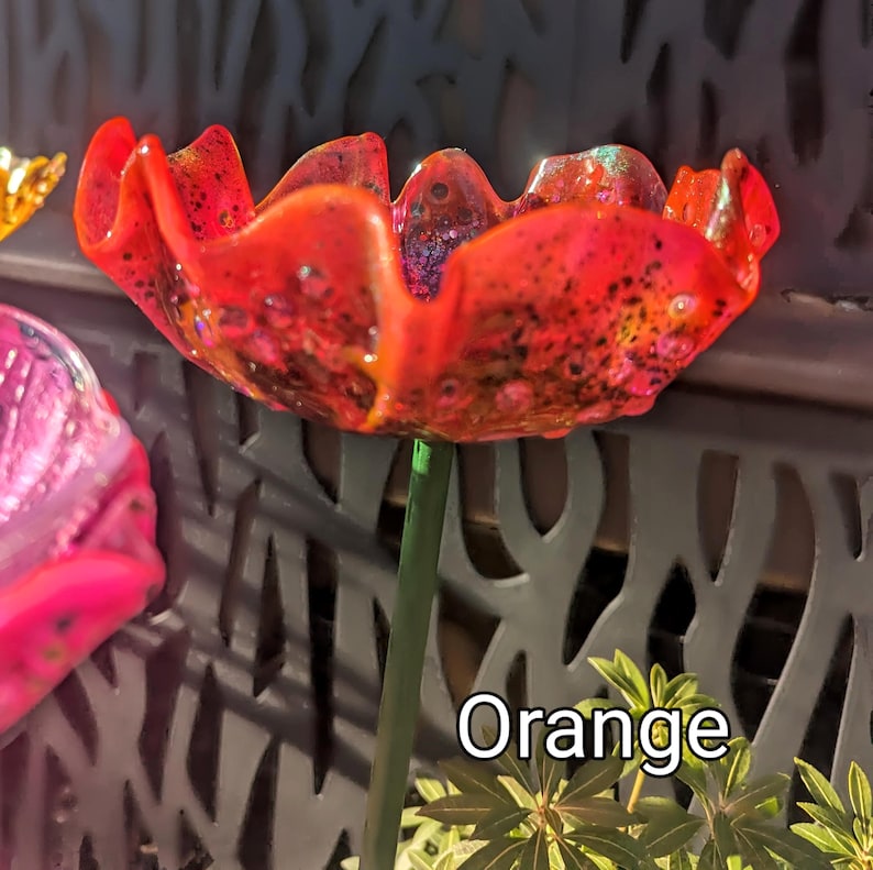 Handmade Resin Flower Bird Feeder Bee Watering Station Garden Decoration Outdoor Seed Holder immagine 3