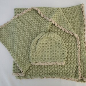 Bamboo Baby Blanket & Hat Willow pale green image 4