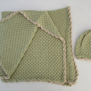 Bamboo Baby Blanket & Hat Willow pale green image 2