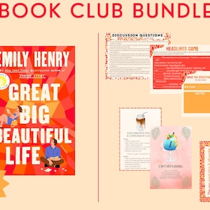 Peut inclure: Un lot pour club de lecture pour le livre "Great Big Beautiful Life" d'Emily Henry. Le lot comprend des questions de discussion, un jeu de titres, une feuille de casting hollywoodien, une carte de recette de cocktail et un marque-page "The one you give all my love".