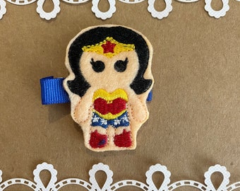 Super hero woman Embroidered Felt Hair Clippie