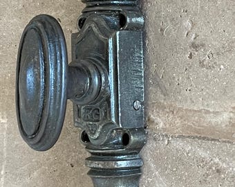 Vintage Rémy Garnier Hierro Fundido Crémone Bolt - Hardware Vintage Francés