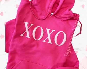 XOXO Puff Sweatshirt, Valentine's Day Puff Print Sweatshirt, Custom Embossed Valentine's Day Shirt, XOXO Embossed Hooded sweatshirt
