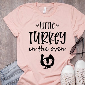 Thanksgiving Pregnancy Announcement Shirt, Little Turkey In The Oven Shirt, Mom to Be Fall Thanksgiving Baby Reveal, fall baby bild 3