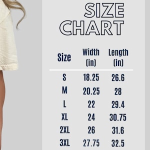 Op de afbeelding: Maattabel voor een kledingstuk met afmetingen in inches. De tabel toont de breedte en lengte van het kledingstuk in inches voor de maten S, M, L, XL, 2XL en 3XL.