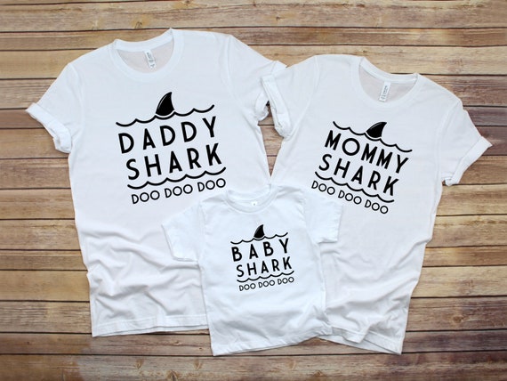 Mens Daddy Shark Doo Doo Doo T-Shirt - Matching Family Shirt Mens Daddy Shark Doo Doo Doo T-Shirt - Matching Family Shirt