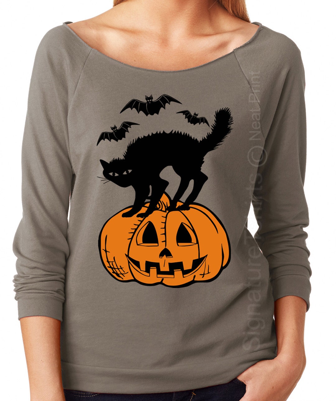 Halloween Shirt on SALE Black Cat Bats 