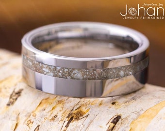 Custom Bereavement Ring with Thin Pinstripe of Ashes