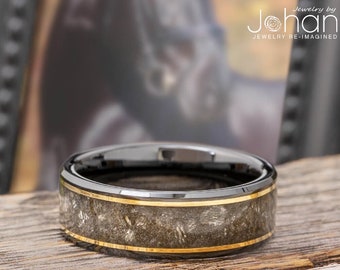 Black Ceramic Horse Hoof Ring With Gold Pinstripes