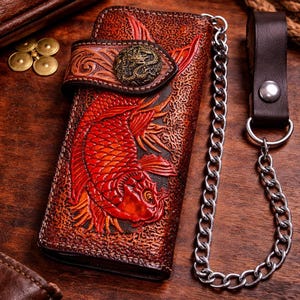Carteira de couro com corrente para homem, carteira longa com desenho artesanal de carpa koi, carteira de motociclista feita à mão com corrente, presente de aniversário exclusivo para ele.