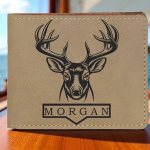 Deer Hunter Wallet, Personalized Genuine Leather Wallet for Men, Hunting Gift for Him, Husband, Boyfriend, Custom Men&#39;s Wallet Gift