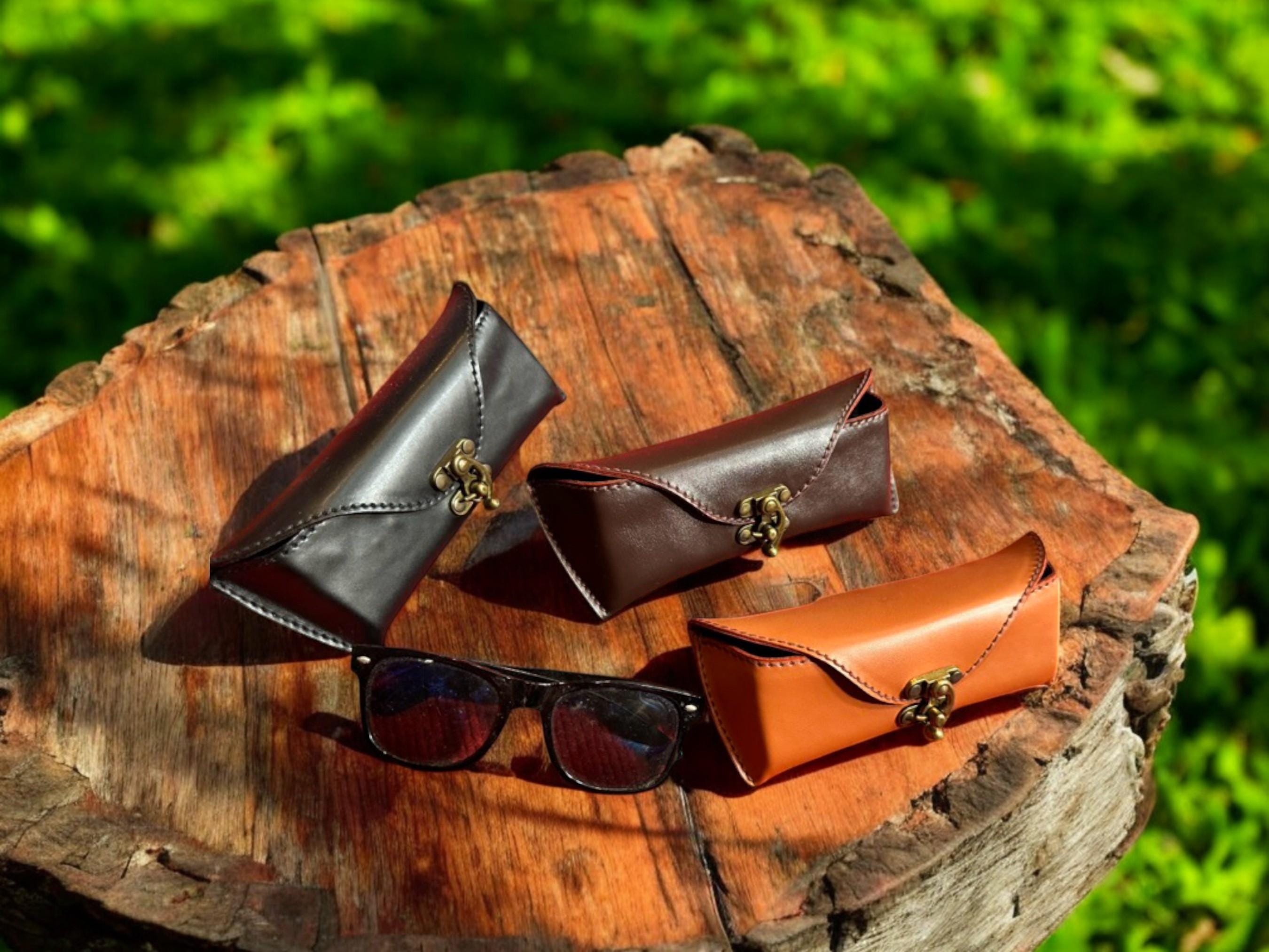 EUC RAY-BAN CLUBMASTER CLASSIC SUNGLASSES + CASE 0RB3016__130933__STD__noshad__  main image 4