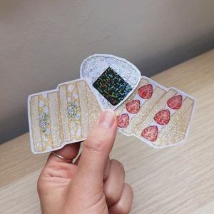 Pegatina Onigiri, pegatina de sándwich de huevo, pegatina de sándwich de fresa, pegatina brillante, pegatina deco, pegatina de comida japonesa, bola de arroz, hecho a mano