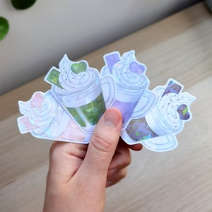 Adesivo Latte, Adesivo Matcha Latte, Adesivo Taro Latte, Adesivo Sakura Latte, Adesivo Cioccolata Calda, Adesivo Lucido, Adesivo Deco, Fatto a mano