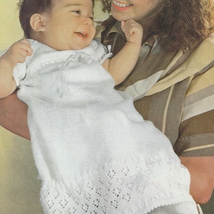 1980er Jahre Taufkleid und Schühchen Strickmuster, Digital Knitting Pattern