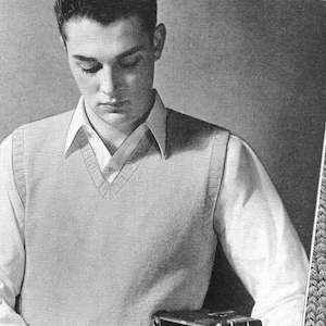 1946 Mens Pullover Vest Knitting Pattern (Digital Pattern)