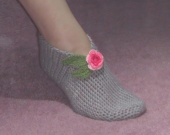 Vintage Crochet Slippers Pattern: Easy DIY Project (PDF Download)