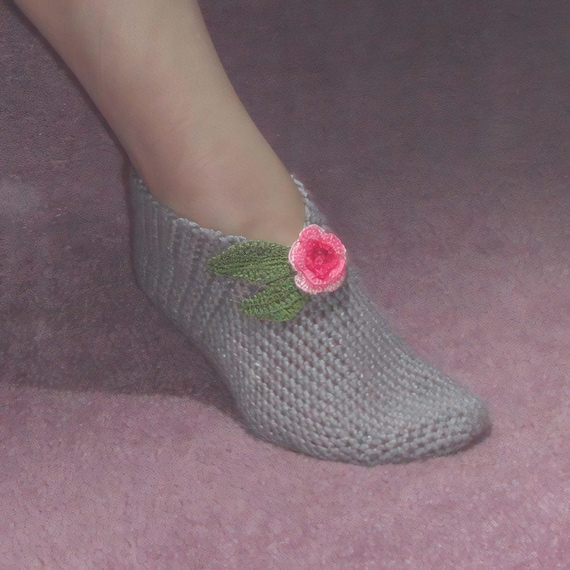 Vintage Crochet Slippers Pattern: Easy DIY Project (PDF Download)