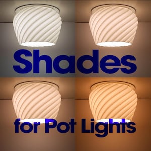 Puede incluir: Una pantalla de lámpara blanca en forma de campana con un diseño en espiral, diseñada para luces empotradas, mostrada en cuatro temperaturas de color de iluminación. El texto "Shades for Pot Lights" aparece en azul oscuro en el centro.