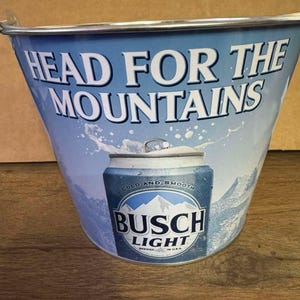 &quot;Bier Eiskübel &quot;&quot;Kopf zum Berg&quot;&quot; Blau mit Logo von Busch Light.&quot;