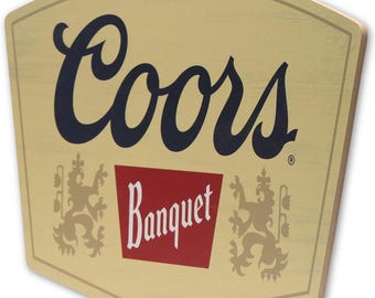 Coors Banquet Vintage Wood Wall Decor – Classic Coors Sign for Man Cave, Bar, or Game Room – 17"x11" – Made in the US