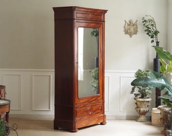 Spiegelschrank Louis-Philippe Nussbaum um 1860 Einflügeliger Kleiderschrank antik