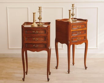 Nachttisch Paar | Louis XV Stil Vintage | geschwungene Beine Messingbeschläge