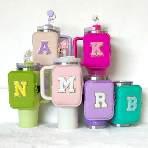 Personalisierte Becher Beutel Benutzerdefinierte Wasserflasche Beutel Anfangsbuchstabe Patch Tasse Zubehör Bauchtasche 30 Unzen 40 Unzen Individuelle Tumble Rucksack
