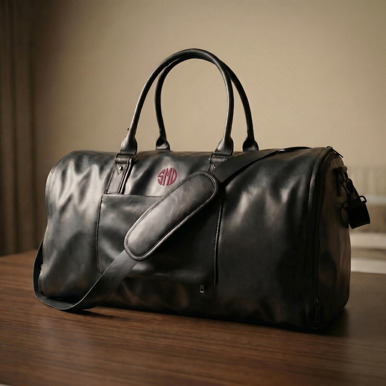 Bolsa de viaje de cuero personalizada para hombre, convertible, con compartimento para zapatos, ideal para viajes, padrinos de boda, regalo del Día del Padre o graduación. imagen 3