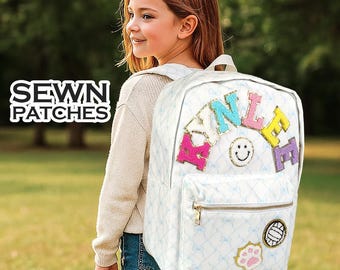 Rugzak met genaaide patches Gepersonaliseerde nylon rugzak met patch Chenille Letter Aangepast patroon Schooltas Terug naar school Lunchboxtas voor kinderen