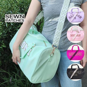 Bolsa de lona con correa tejida, bolsa de lona de nailon personalizada, parche de chenilla cosido con letras, bolsa personalizada para gimnasio, viajes, fin de semana, baile, personalizable