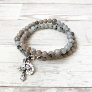 Chews Life Stretch & Wrap Rosary: Vianney (Gray)
