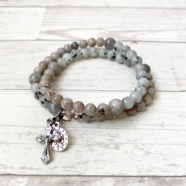 Chews Life Stretch & Wrap Rosary: Vianney (Gray)