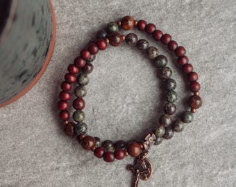 Chews Life Stretch & Wrap Rosary Bracelet: Joseph (Red/Green)