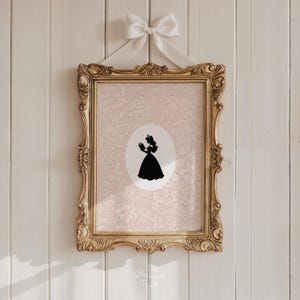 Elegante prinses silhouet kunst aan de muur, vintage kinderkamer muurkunst goud, vrouwelijk bloemendecor, sprookjesachtige esthetiek voor kinderkamer of slaapkamer