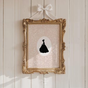 Elegante prinses silhouet kunst aan de muur, vintage kinderkamer muurkunst goud, vrouwelijk bloemendecor, sprookjesachtige esthetiek voor kinderkamer of slaapkamer