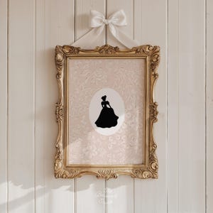 Elegante prinses silhouet kunst aan de muur, vintage kinderkamer muurkunst goud, vrouwelijk bloemendecor, sprookjesachtige esthetiek voor kinderkamer of slaapkamer
