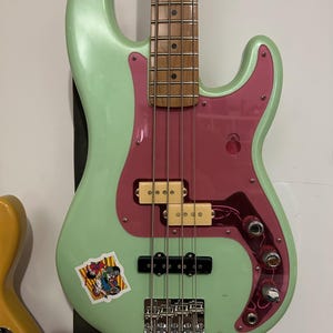 Precision Bass Pickguard Translucent Acrylic Replacement Plate for Electric Bass Guitar Accessories