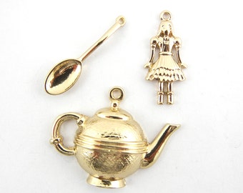 Set of 3 Alice in Wonderland Themed Charms Gold-tone