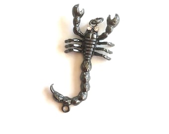 Double Link Scorpion Charm Pendants Hematite or Black Silver-tone Clear Rhinestone Eyes