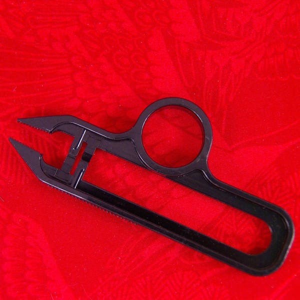 Ergonomic Plastic Tweezer Tool for Arts and Crafts