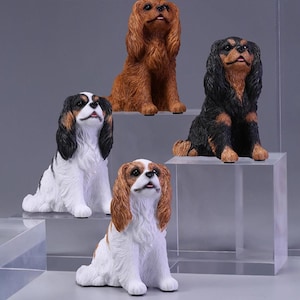 Handgefertigte Cavalier King Charles Spaniel Hund Miniatur Actionfigur Nachahmung Welpen Skulptur Dekoration Auto-Armaturenbrett-Statue Verzierung