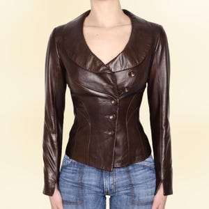 Veste en cuir marron vintage des années 90 pour femme - Veste rétro en cuir d'agneau doux véritable - Veste asymétrique boutonnée Slim Fit Chic Fashion Classic