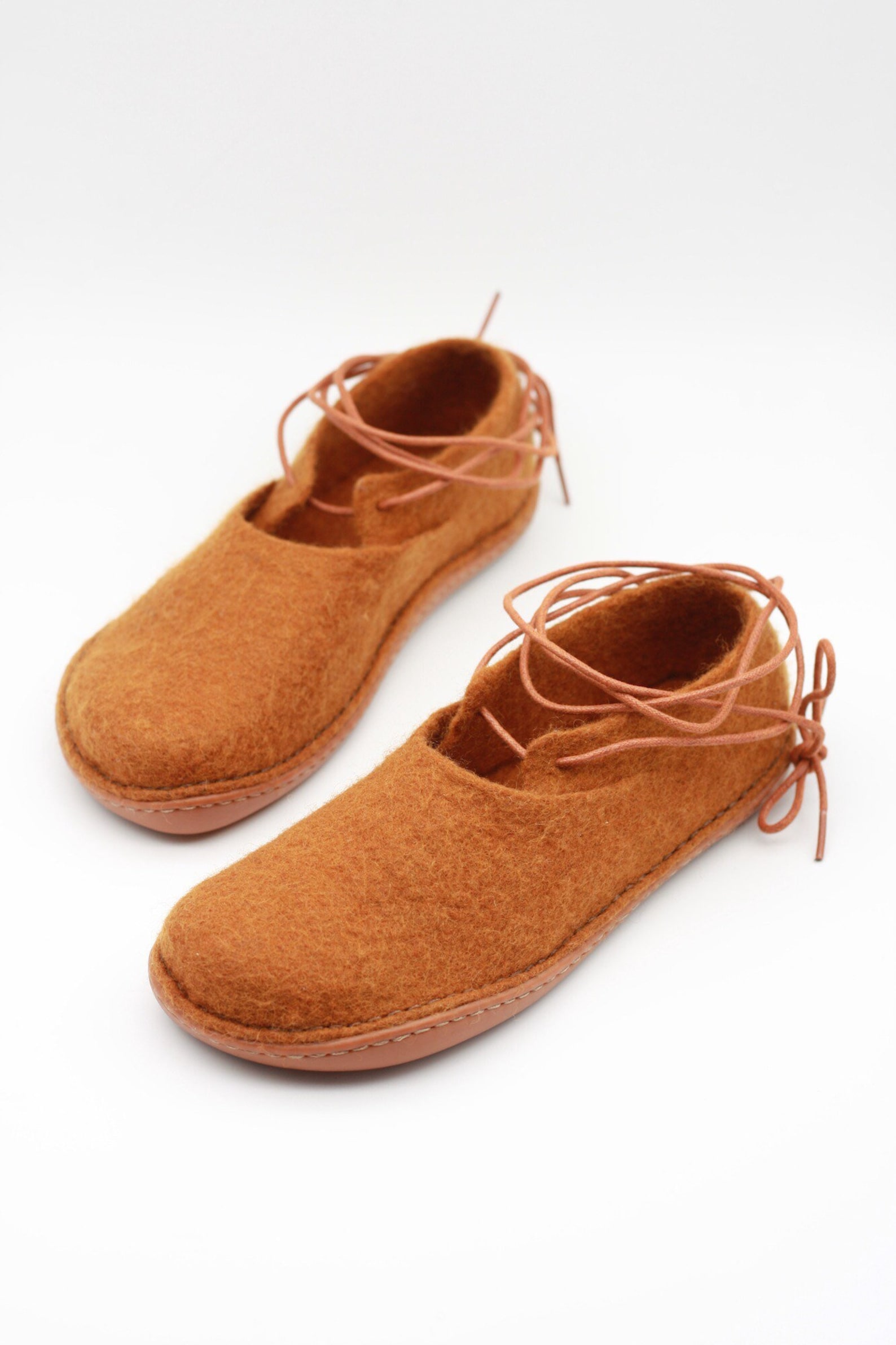 lucielalune / spring ballet shoes/eu38 us7.5 uk5 / caramel color/ women/ handmade felted wool/