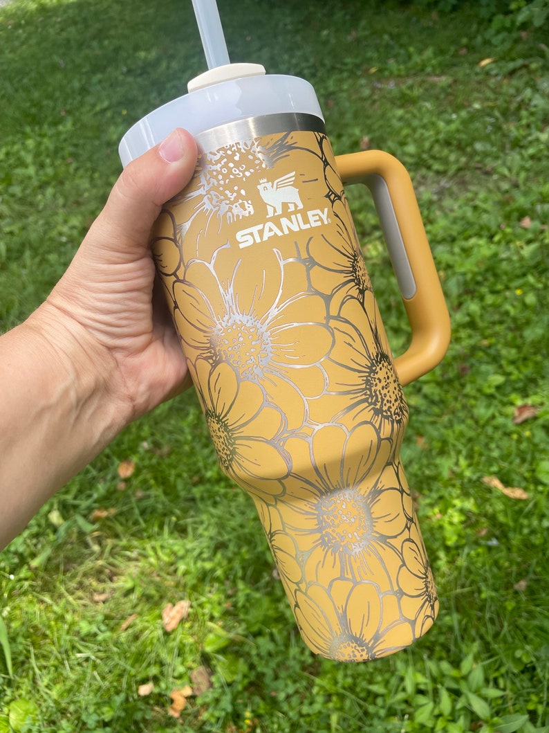 Stanley Engraved Engraved 40oz Tumbler Stanley H2.0 Quencher Daisy Tumbler Floral Tumbler Cream Tumbler 23 colors available image 3