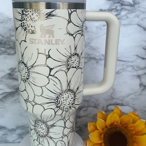 Stanley Engraved Engraved 40oz Tumbler Stanley H2.0 Quencher Daisy Tumbler Floral Tumbler Cream Tumbler 23 colors available image 1