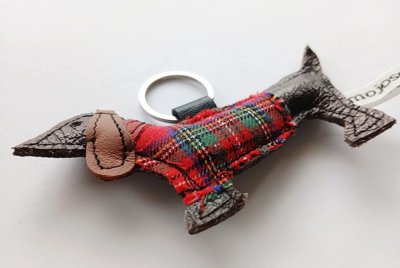 Handmade Leather brown Dachshund Keyring: Tartan Coat Sausage Dog Keychain image 9