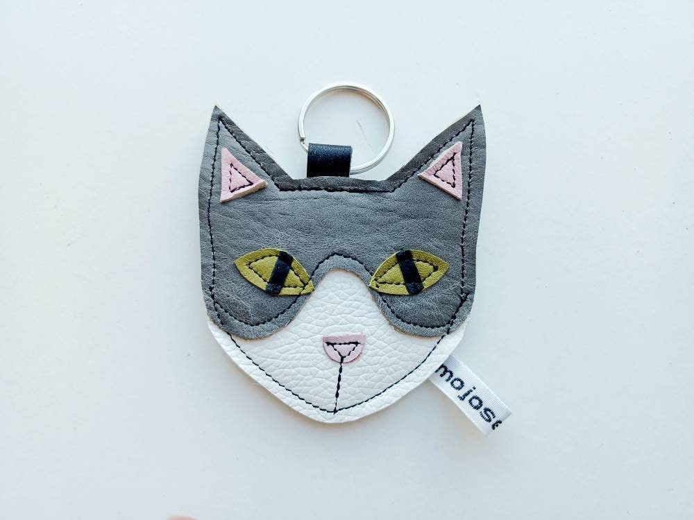 【COMFORT】BLACK CAT PIYONG (Leather) / KEY RING COMFORT FW24 PIYONG KEY RING / BLACK - NUBIAN