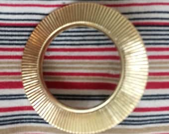 vintage etched stripes  circle sunburst gold tone metal geometric brooch lapel pin scarf clip unisex hat pins Midcentury jewelry nonbinary